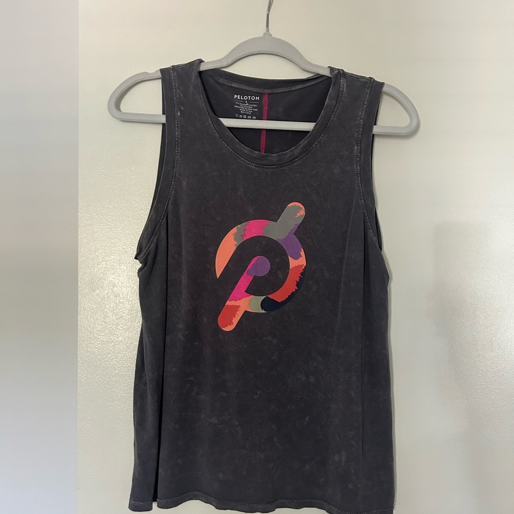 Peloton Charcoal Graphic Muscle Tee